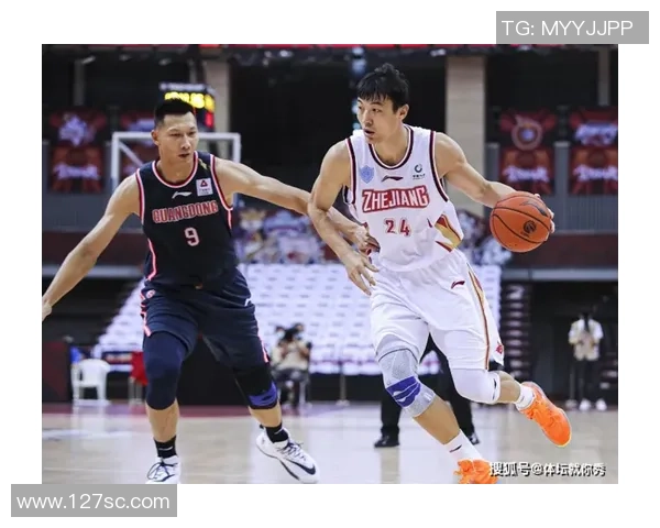 广州羽毛球队与杭州羽毛球队赛后复盘分析比赛节奏与战术对比