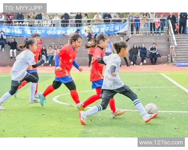 台湾足球女孩的梦想与奋斗:在绿茵场上追逐青春的热血与希望 台湾足球女孩的梦想与奋斗:在绿茵场上追逐青春的热血与希望